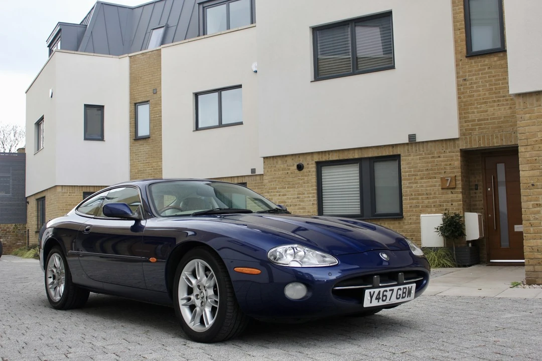 2001 Jaguar X100 XK8 - Image 10 of 30
