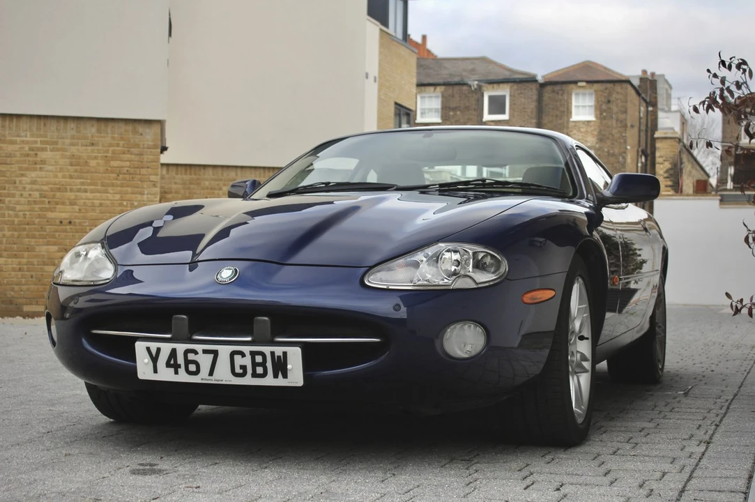 2001 Jaguar X100 XK8 - Image 17 of 30