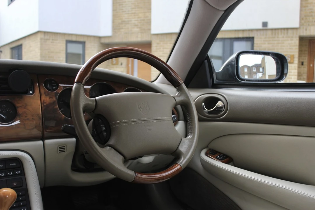 2001 Jaguar X100 XK8 - Image 29 of 30