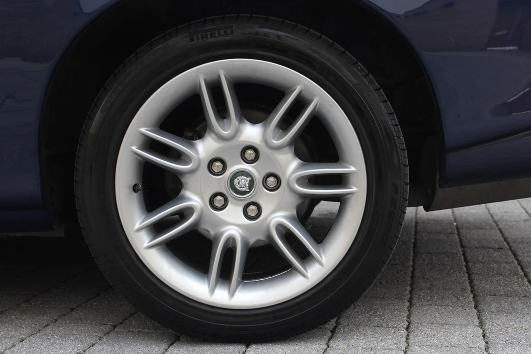 2001 Jaguar X100 XK8 - Image 26 of 30