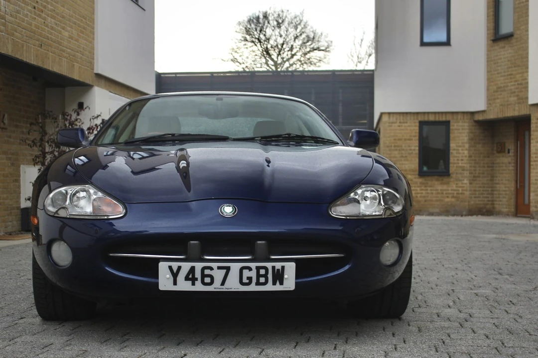 2001 Jaguar X100 XK8 - Image 9 of 30