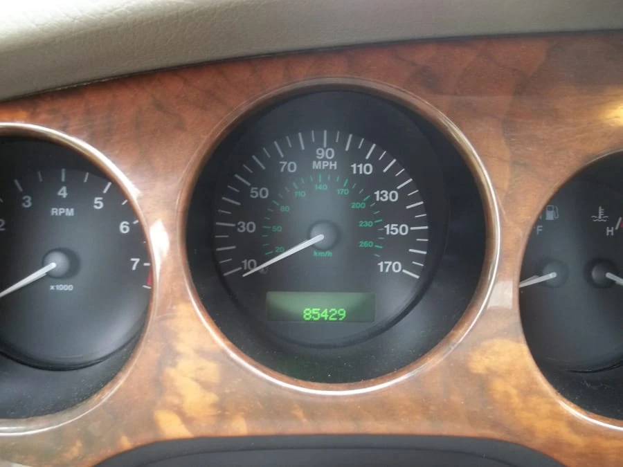 2001 Jaguar X100 XK8 - Image 7 of 10