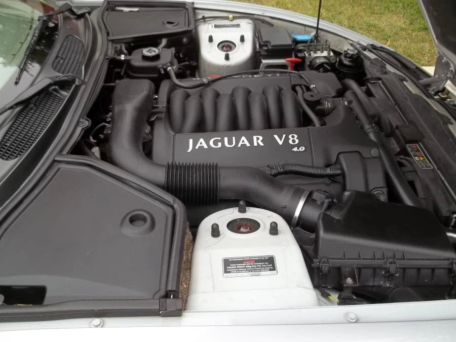 2001 Jaguar X100 XK8 - Image 9 of 10