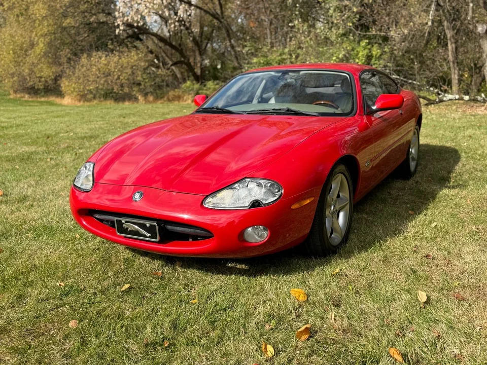 2001 Jaguar X100 XK8 - Image 3 of 31