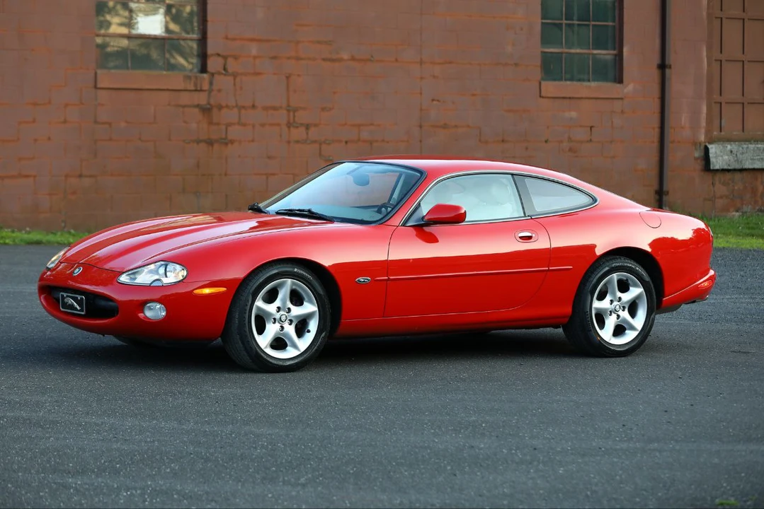 2001 Jaguar X100 XK8 - Image 15 of 31