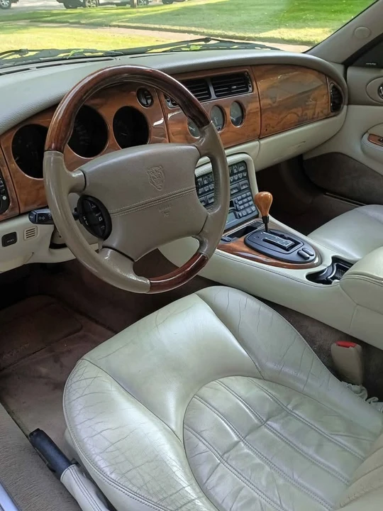 2001 Jaguar X100 XK8 - Image 5 of 9