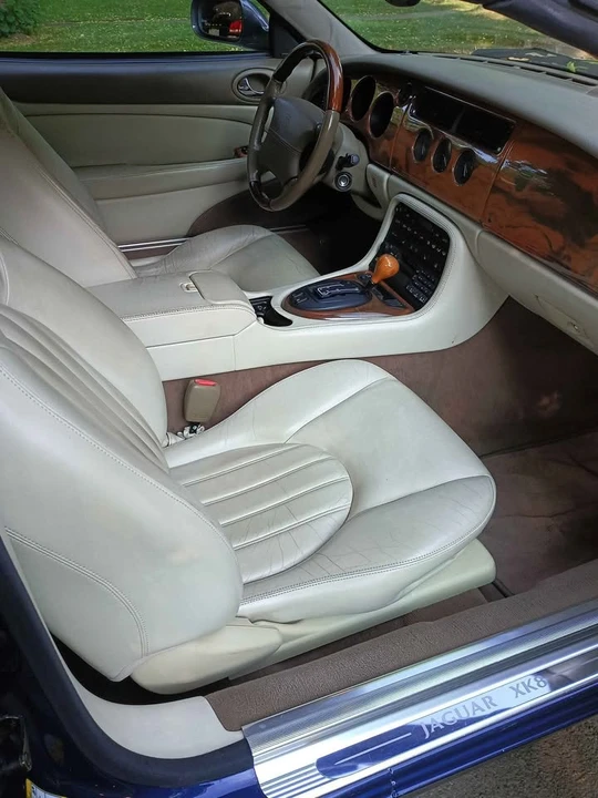 2001 Jaguar X100 XK8 - Image 4 of 9