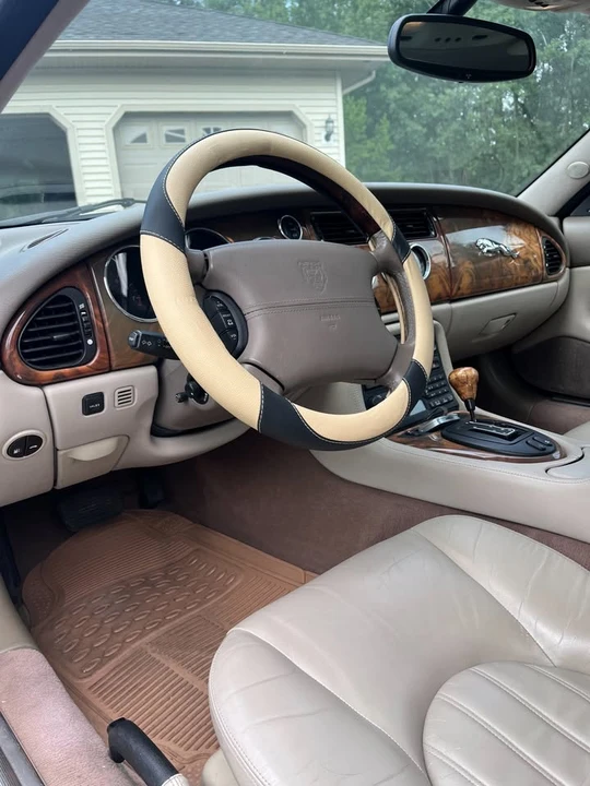 2001 Jaguar X100 XK8 - Image 6 of 9