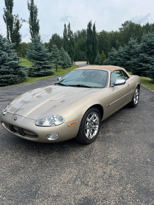 2001 Jaguar X100 XK8 - Image 4 of 9