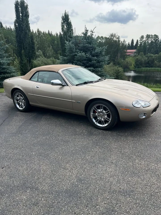 2001 Jaguar X100 XK8 - Image 3 of 9