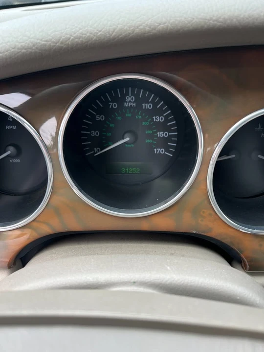 2001 Jaguar X100 XK8 - Image 5 of 9