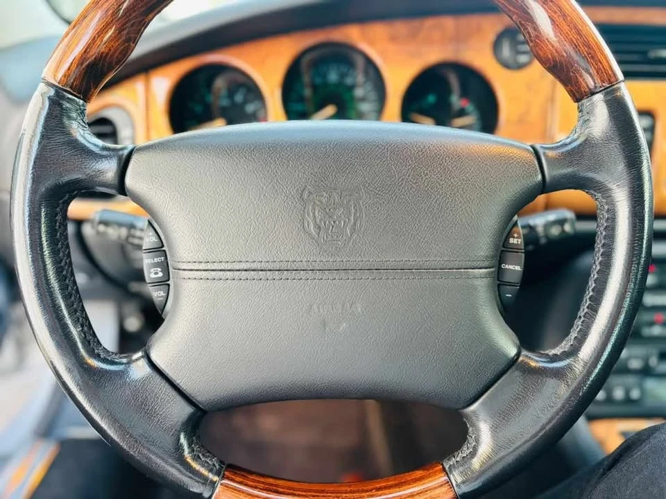 2001 Jaguar X100 XK8 - Image 17 of 20
