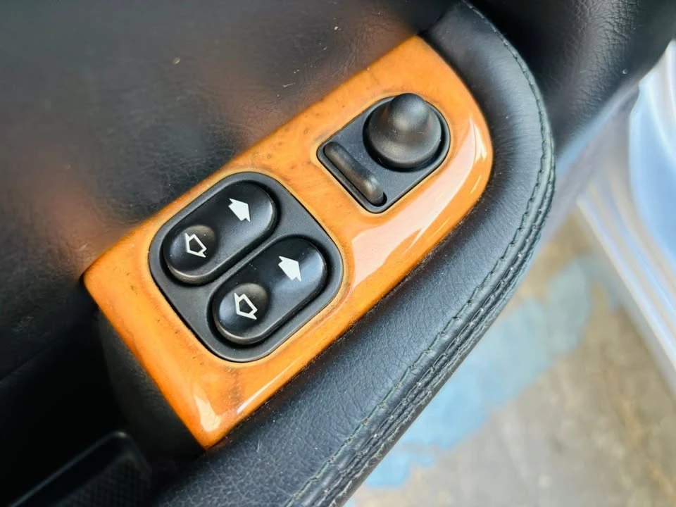 2001 Jaguar X100 XK8 - Image 18 of 20