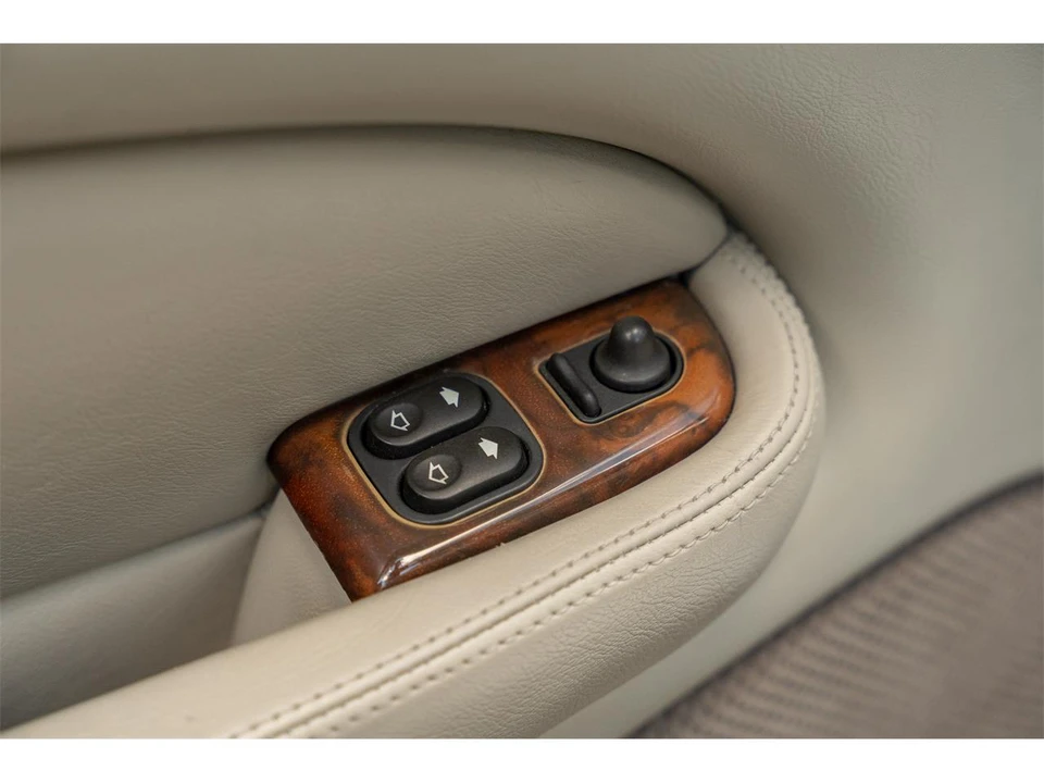2001 Jaguar X100 XK8 - Image 10 of 31