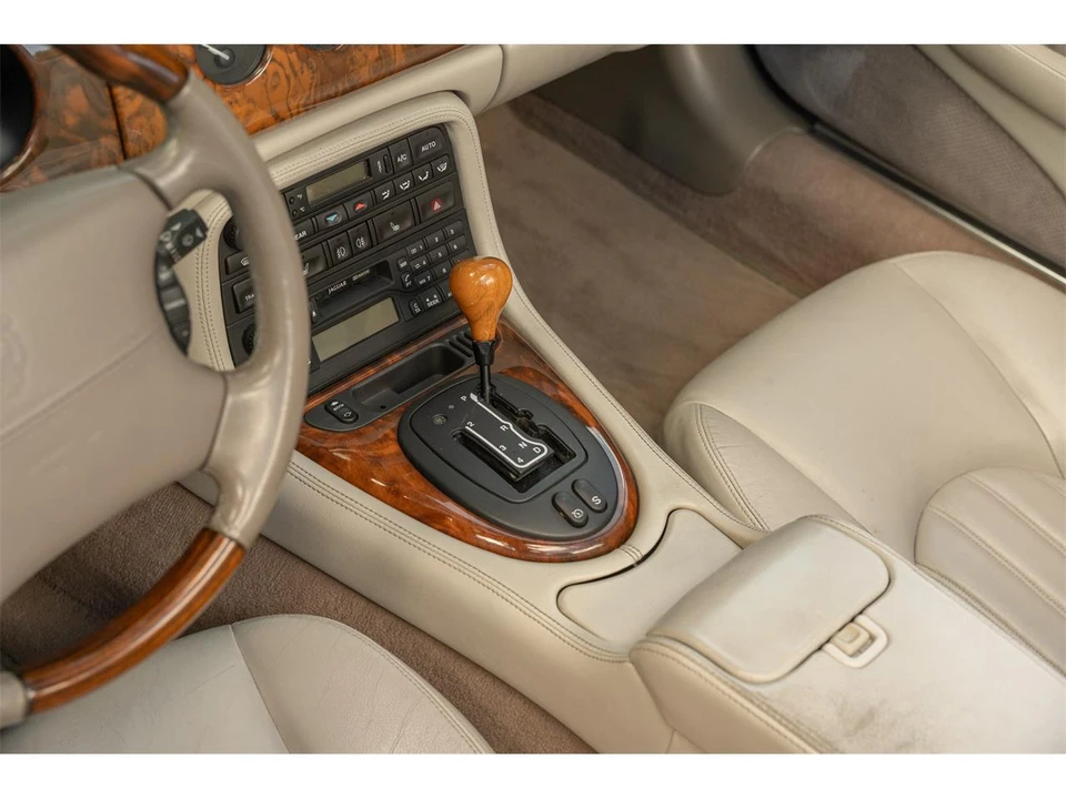 2001 Jaguar X100 XK8 - Image 21 of 31