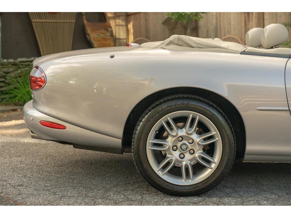 2001 Jaguar X100 XK8 - Image 29 of 31