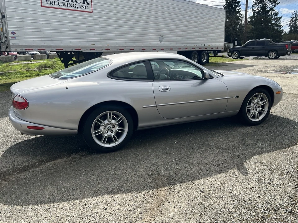 2001 Jaguar X100 XK8 - Image 11 of 31