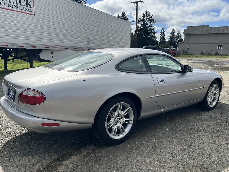 2001 Jaguar X100 XK8 - Image 10 of 31
