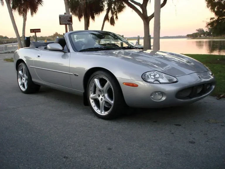 2001 Jaguar X100 XK8 - Image 2 of 2