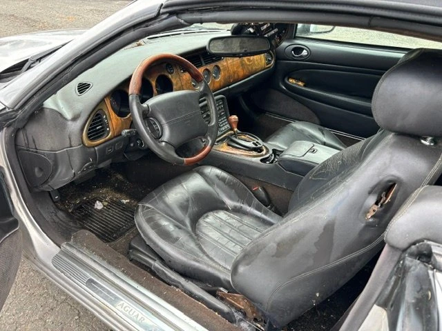 2001 Jaguar X100 XK8 - Image 7 of 9