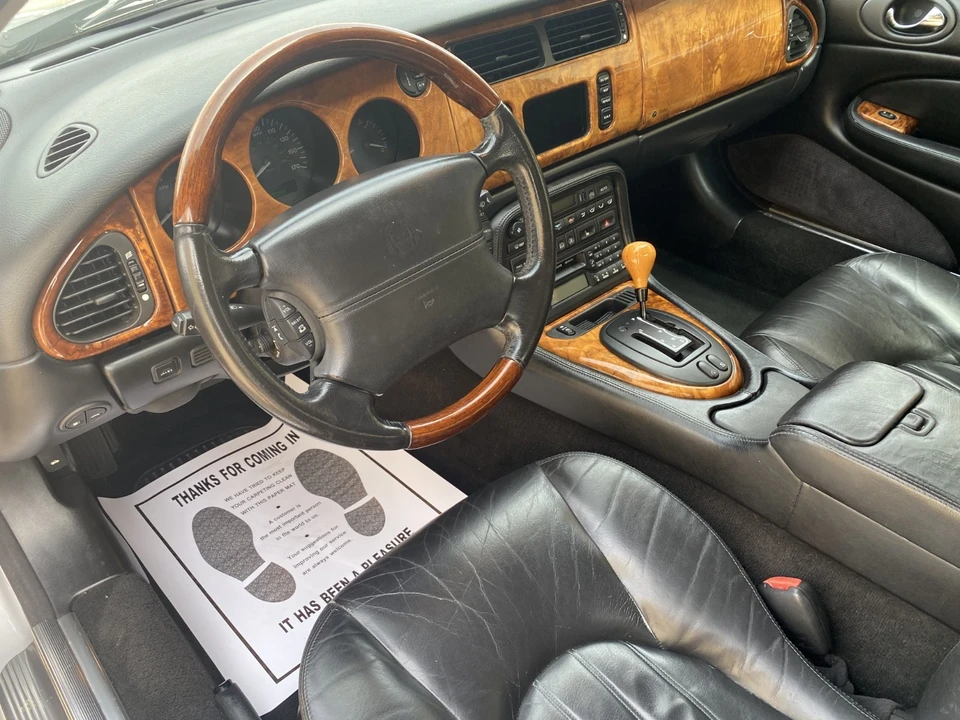 2001 Jaguar X100 XK8 - Image 16 of 21