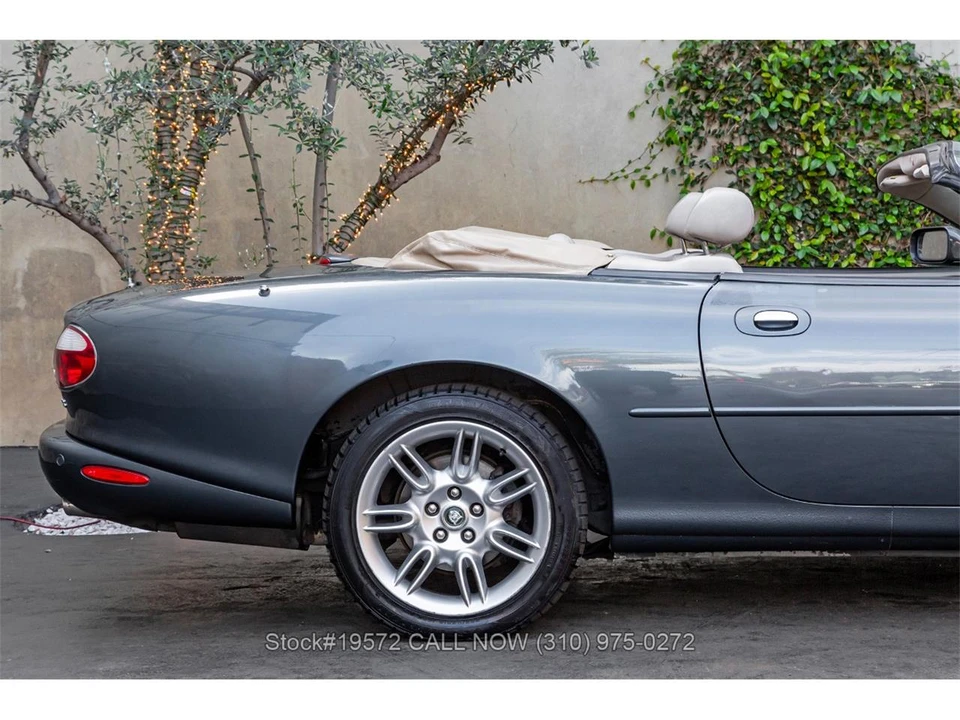 2001 Jaguar X100 XK8 - Image 16 of 31