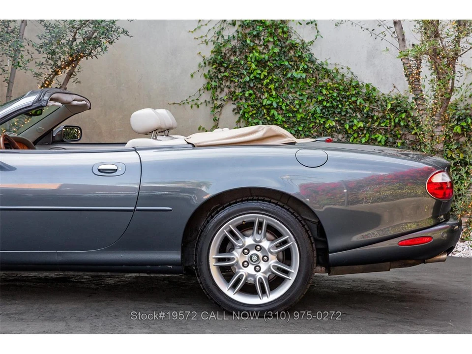 2001 Jaguar X100 XK8 - Image 18 of 31