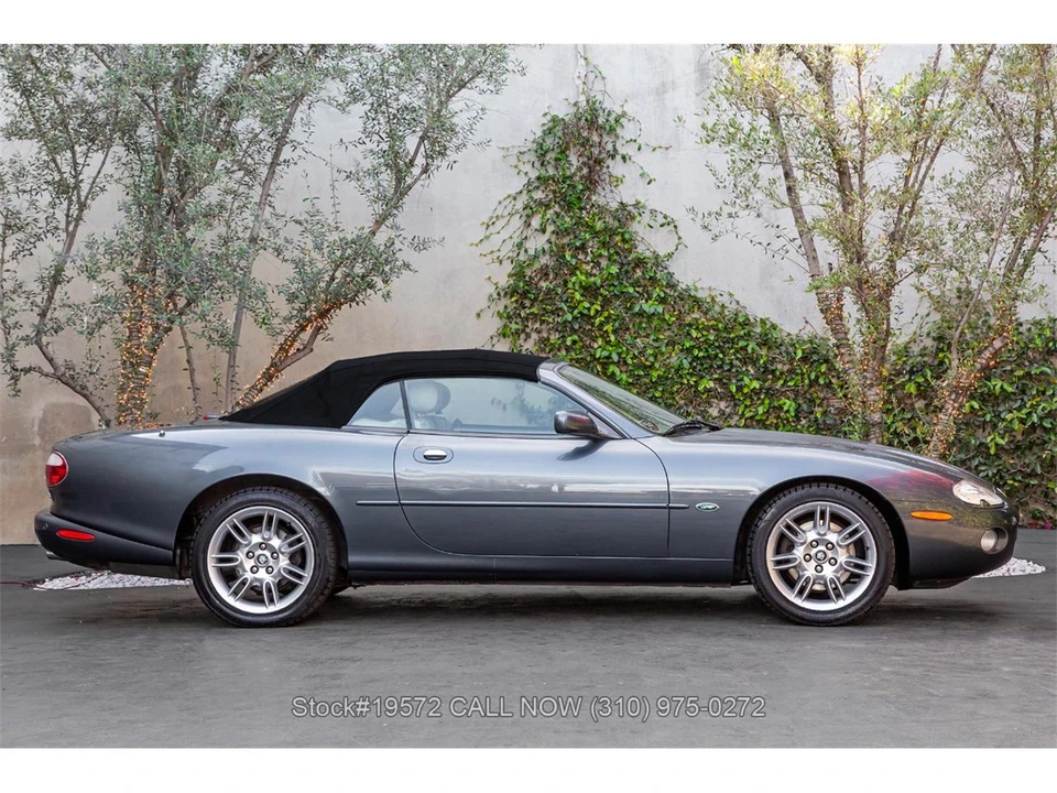 2001 Jaguar X100 XK8 - Image 9 of 31