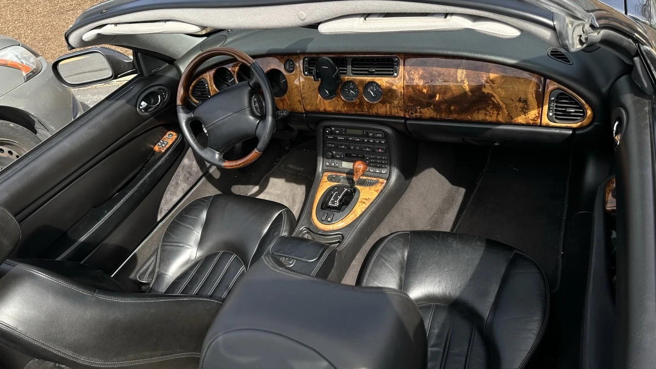 2001 Jaguar X100 XK8 - Image 20 of 20
