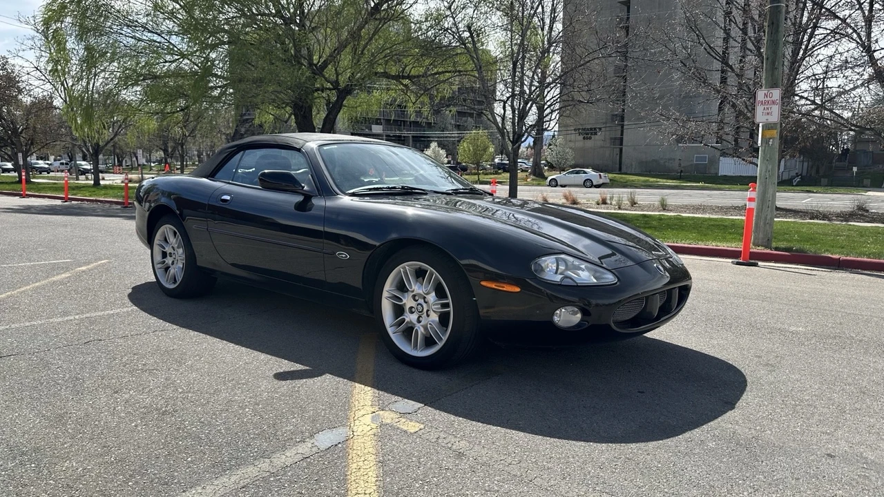 2001 Jaguar X100 XK8 - Image 8 of 20