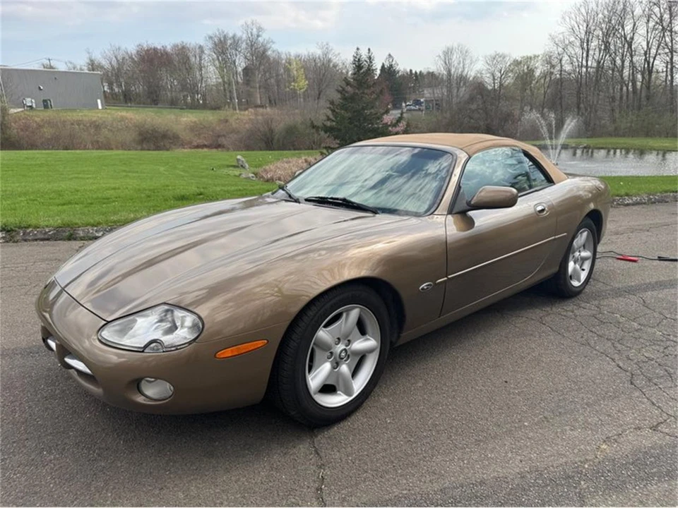 2001 Jaguar X100 XK8 - Image 6 of 7