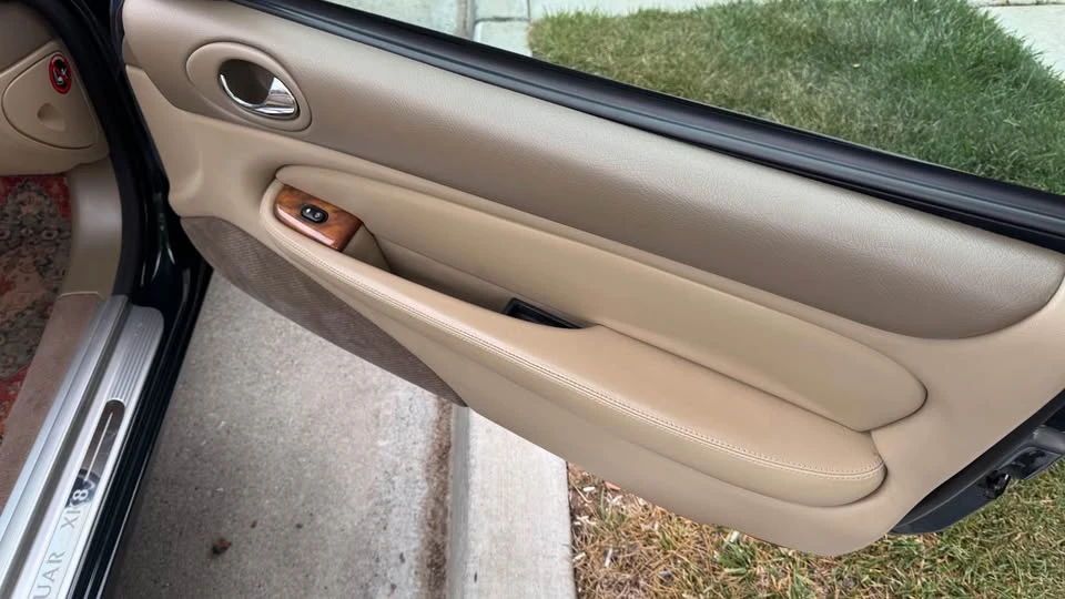 2001 Jaguar X100 XK8 - Image 4 of 20
