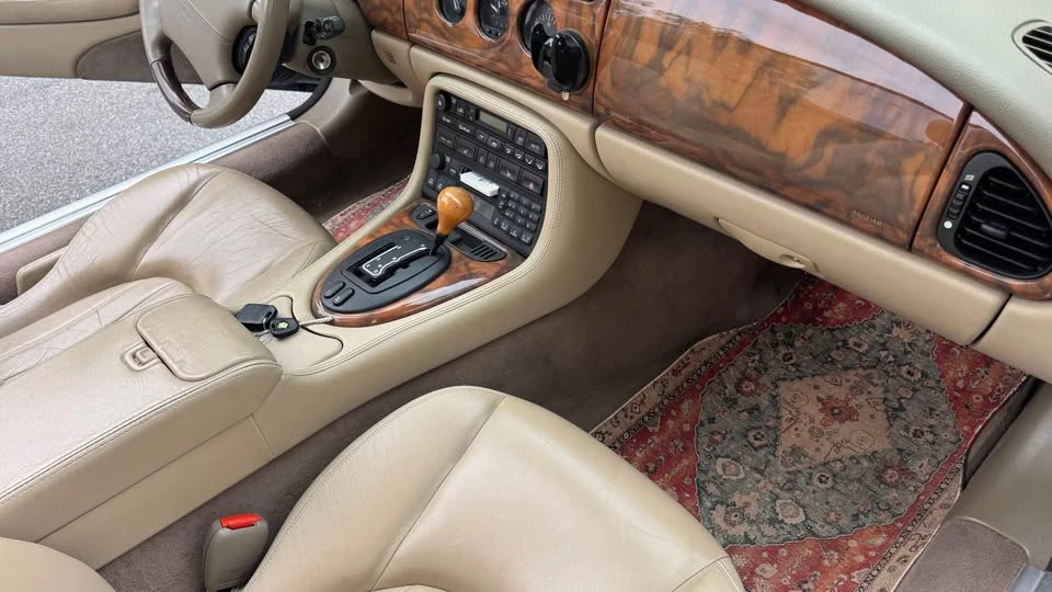 2001 Jaguar X100 XK8 - Image 9 of 20