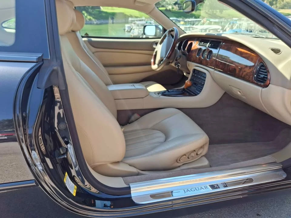 2001 Jaguar X100 XK8 - Image 6 of 9