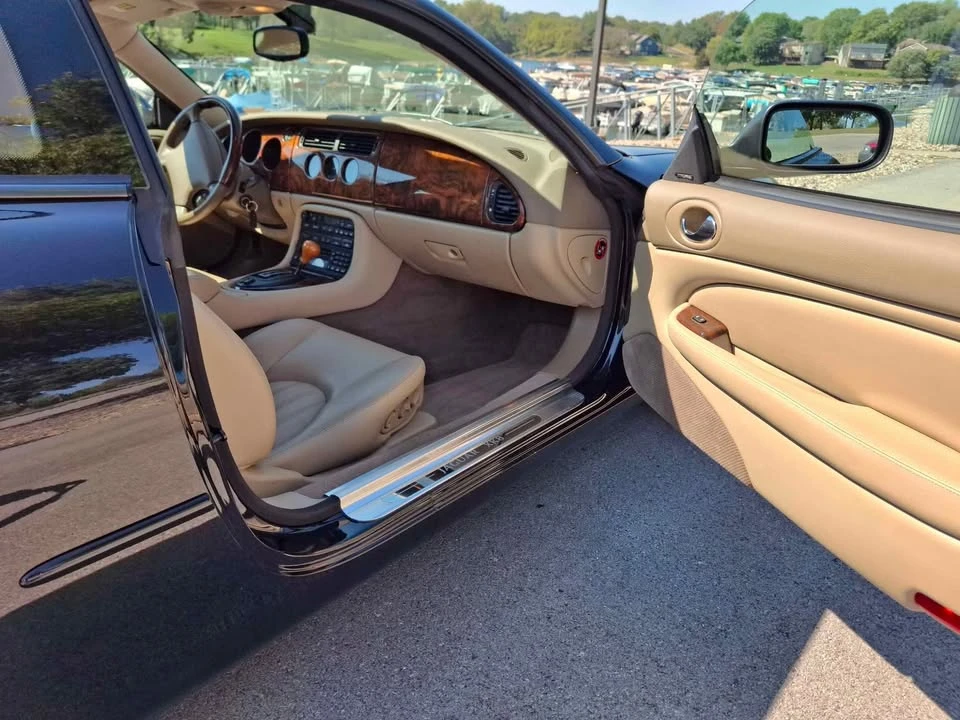 2001 Jaguar X100 XK8 - Image 5 of 9