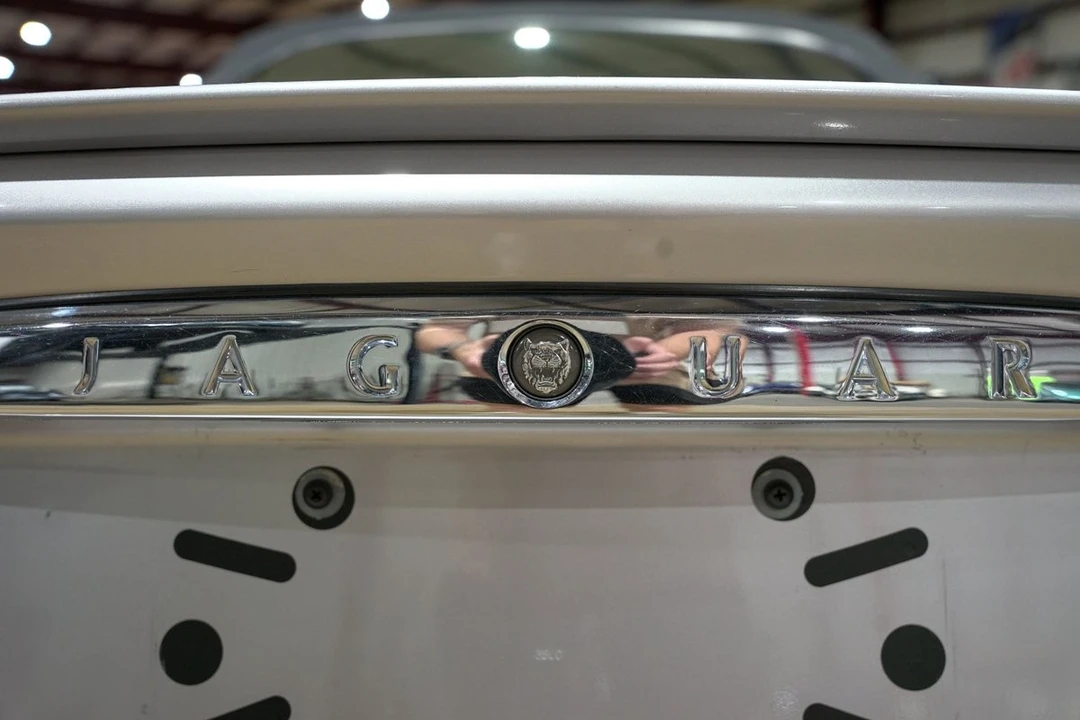 2001 Jaguar X100 XKR - Image 25 of 31