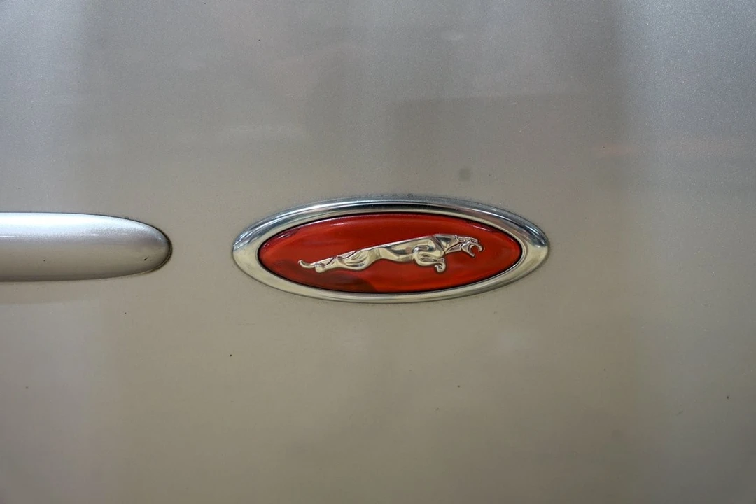 2001 Jaguar X100 XKR - Image 27 of 31