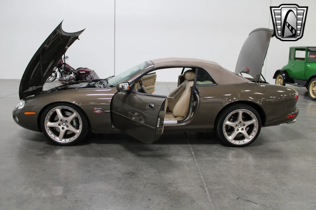 2001 Jaguar X100 XKR - Image 9 of 21