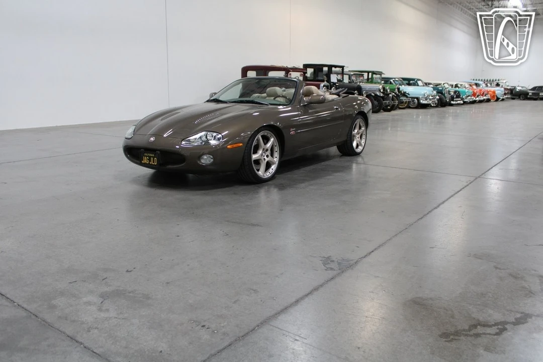 2001 Jaguar X100 XKR - Image 5 of 12