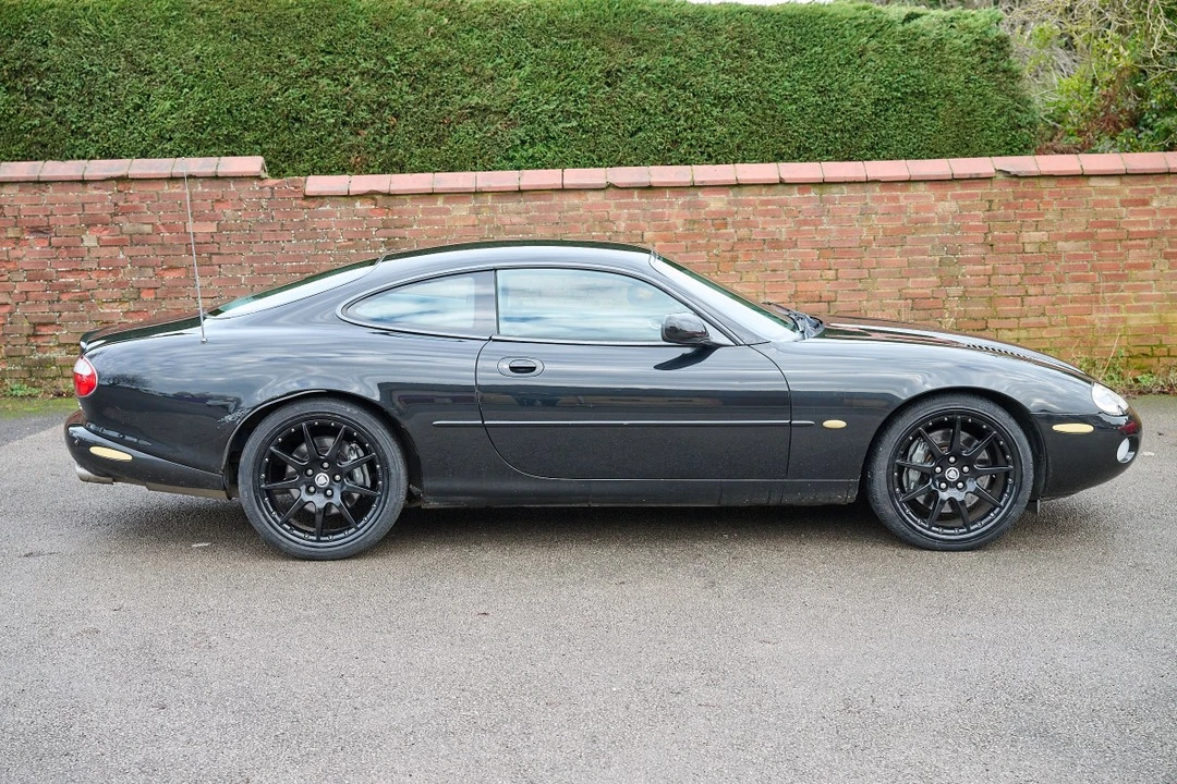 2001 Jaguar X100 XKR - Image 4 of 30