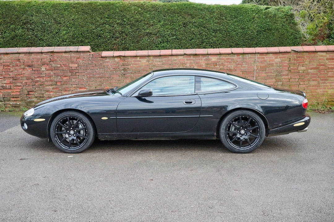 2001 Jaguar X100 XKR - Image 11 of 30