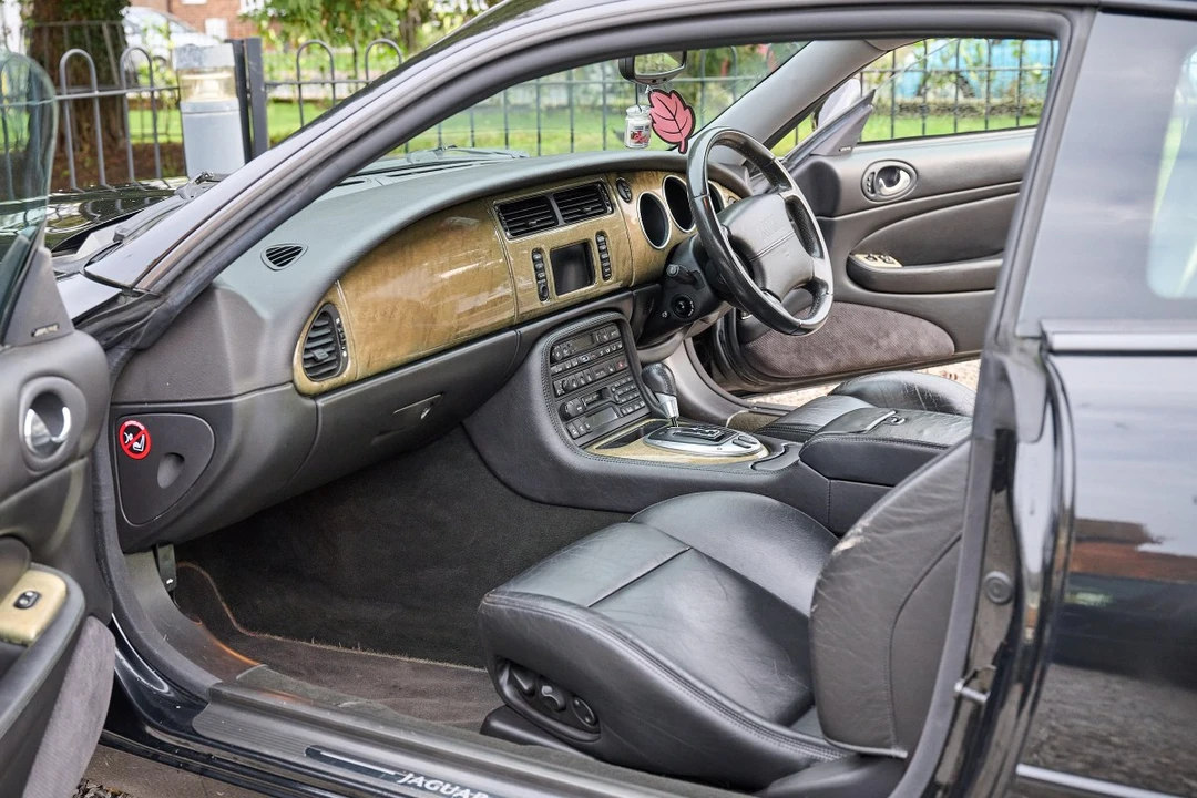 2001 Jaguar X100 XKR - Image 24 of 30