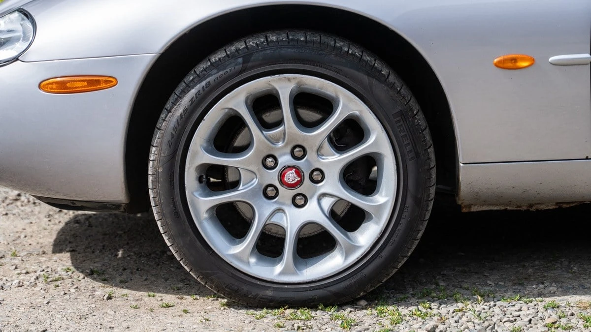 2001 Jaguar X100 XKR - Image 25 of 30