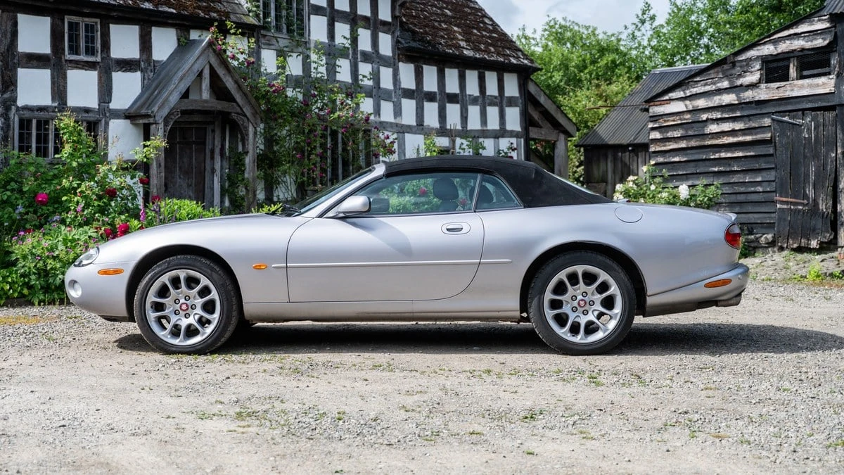 2001 Jaguar X100 XKR - Image 23 of 30