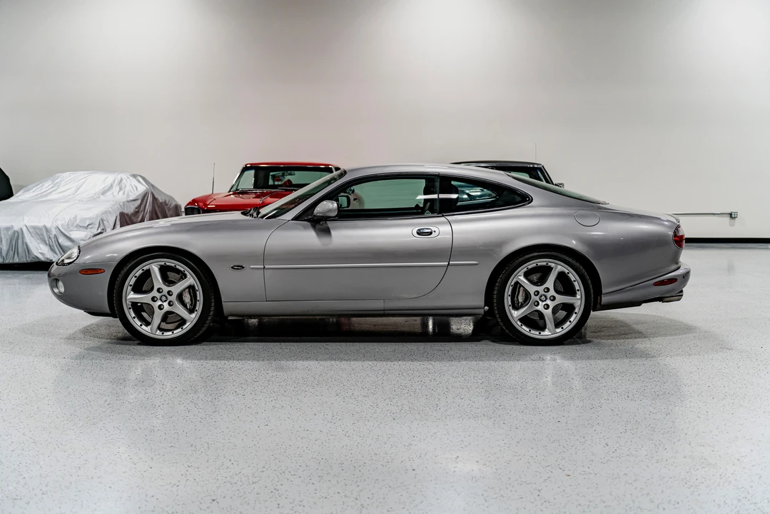 2001 Jaguar X100 XKR - Image 3 of 18