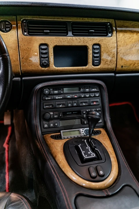 2001 Jaguar X100 XKR - Image 12 of 18