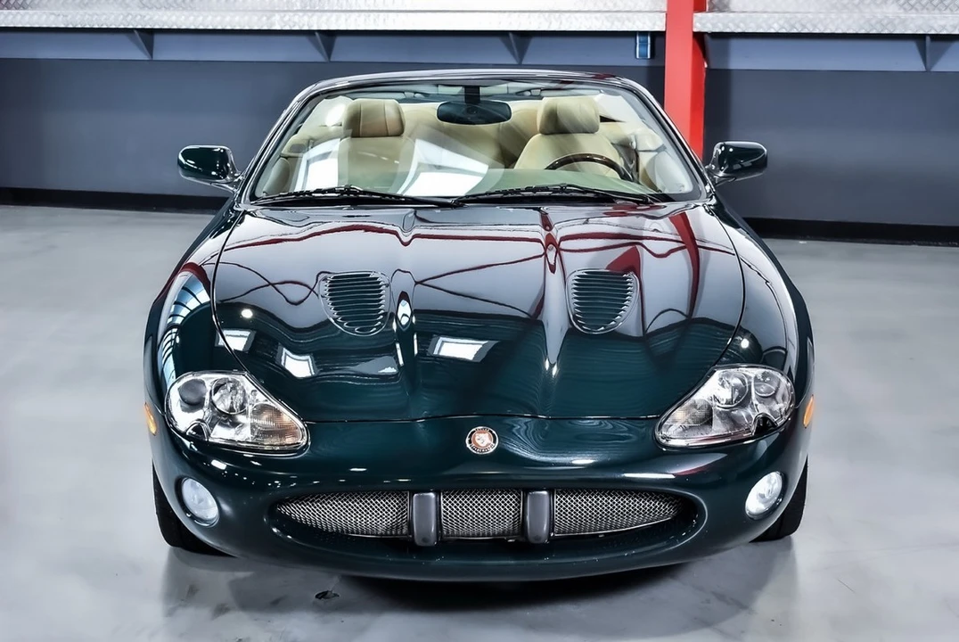2001 Jaguar X100 XKR - Image 2 of 30