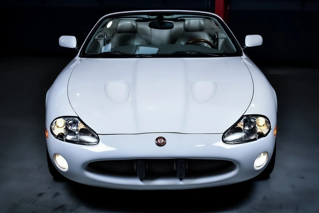 2001 Jaguar X100 XKR - Image 3 of 30