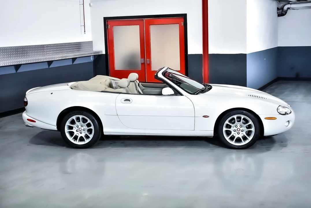 2001 Jaguar X100 XKR - Image 16 of 30