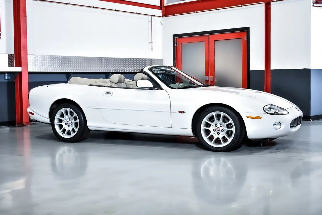 2001 Jaguar X100 XKR - Image 15 of 30